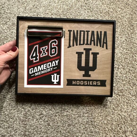 Indiana University Wooden Memory Frame NEW - Picture 1 of 2